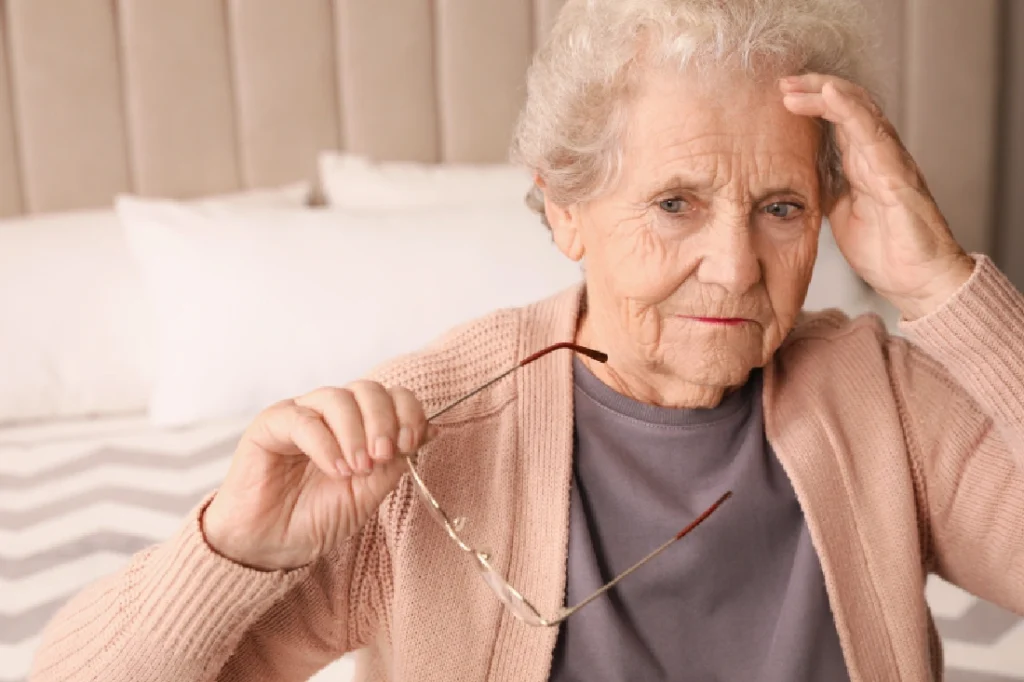 How Dementia Affects Communication — and How to Talk to Someone Who Has It